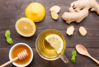 Zenzero, limone e miele:  la bomba vitaminica che cura raffreddore e tosse!