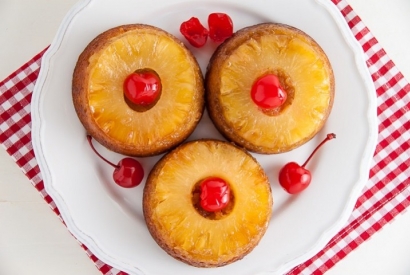 Crostatine di pasta sfoglia all'Ananas fresca Bio